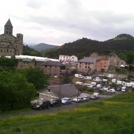 Petit De Montagne Saint-Nectaire